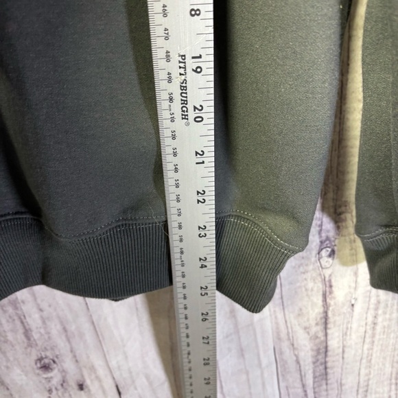 Embroidered Dog design Gray Graphic Crewneck Sweater Small - Picture 5 of 6